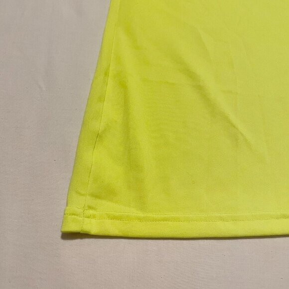 Under Armour Womens Shirt Size Small Heatgear Semi Fitted Tshirt Vneck - Picture 13 of 15